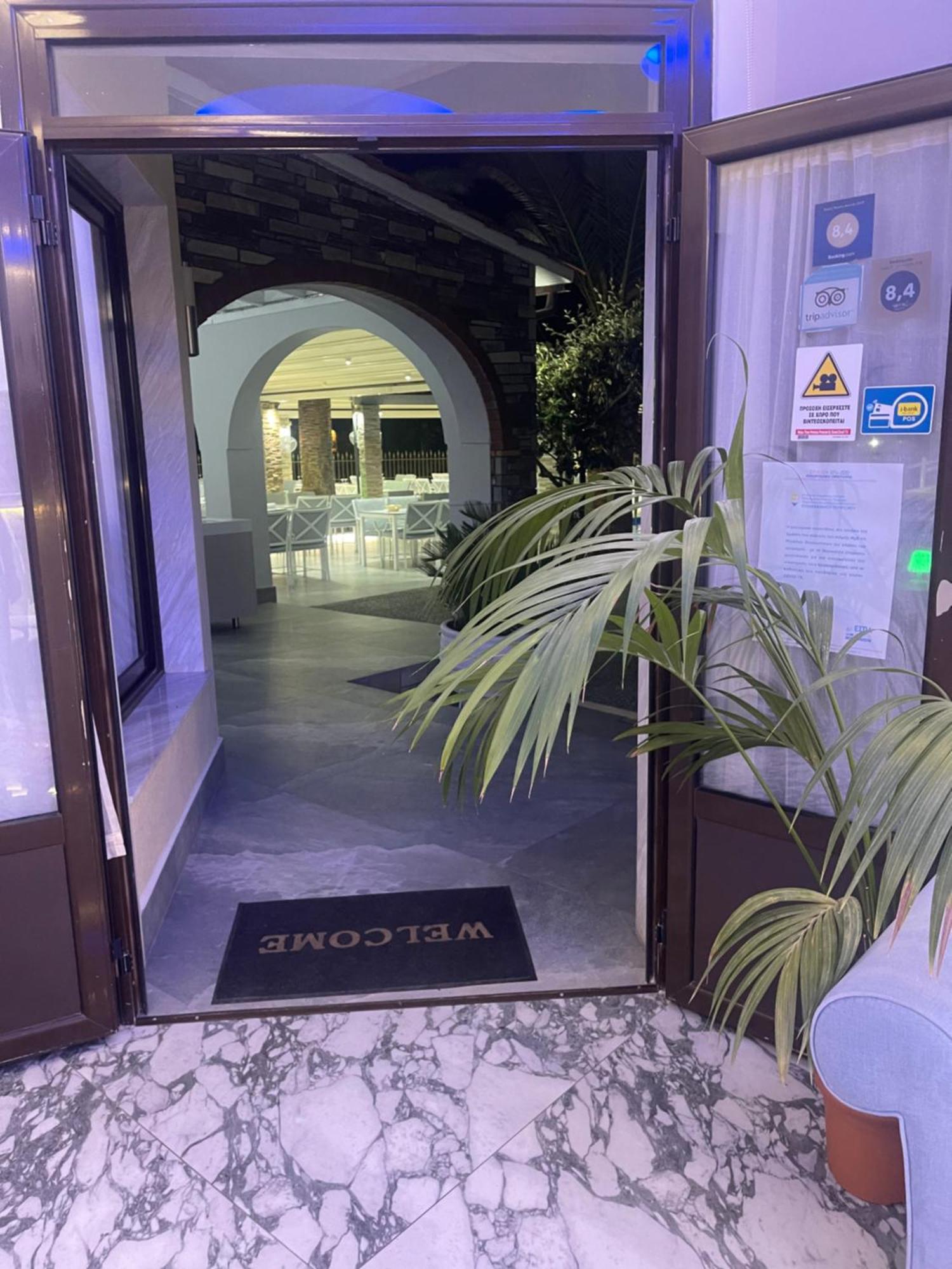 Vergos Hotel Vourvourou Exterior photo