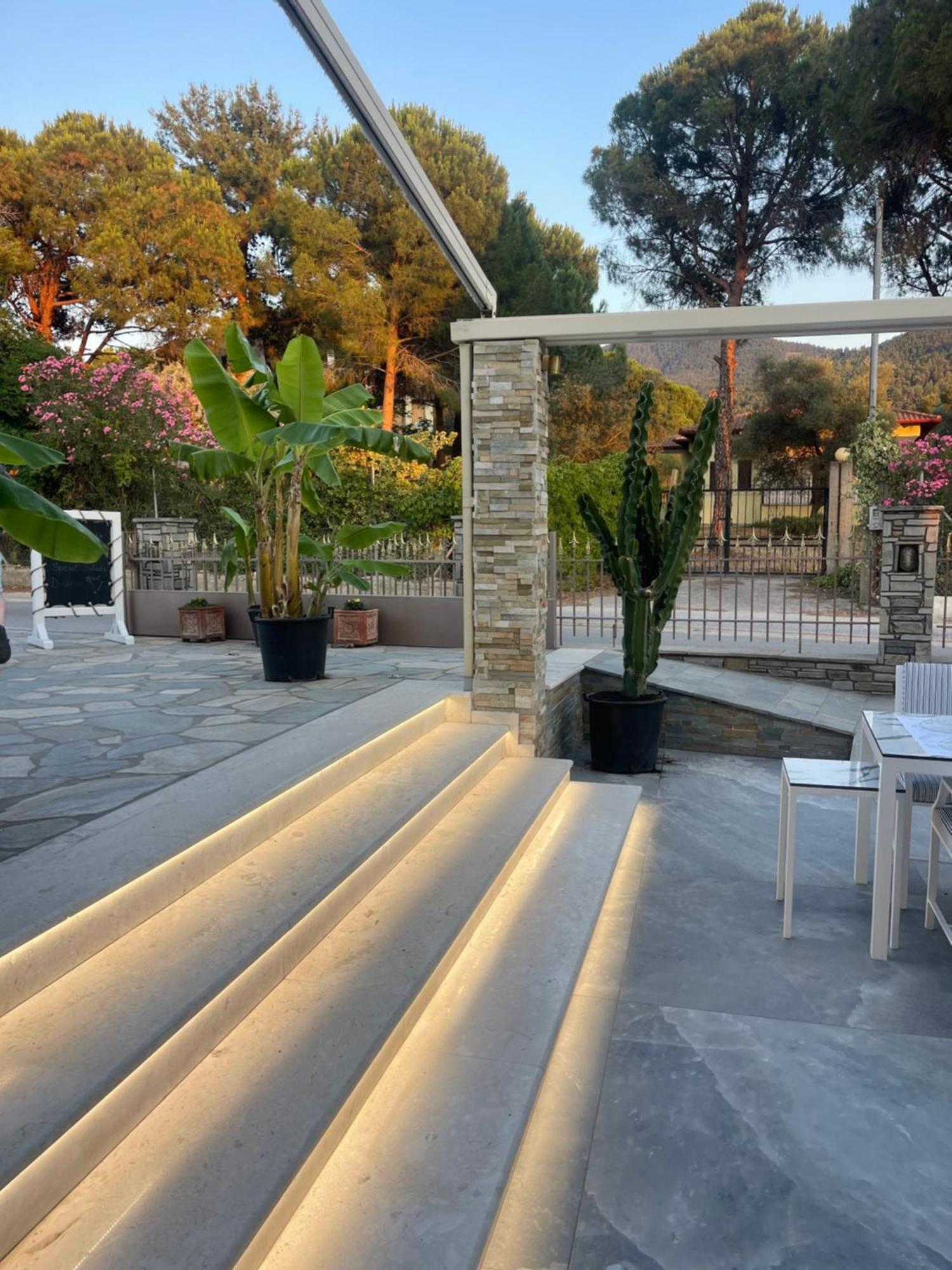 Vergos Hotel Vourvourou Exterior photo