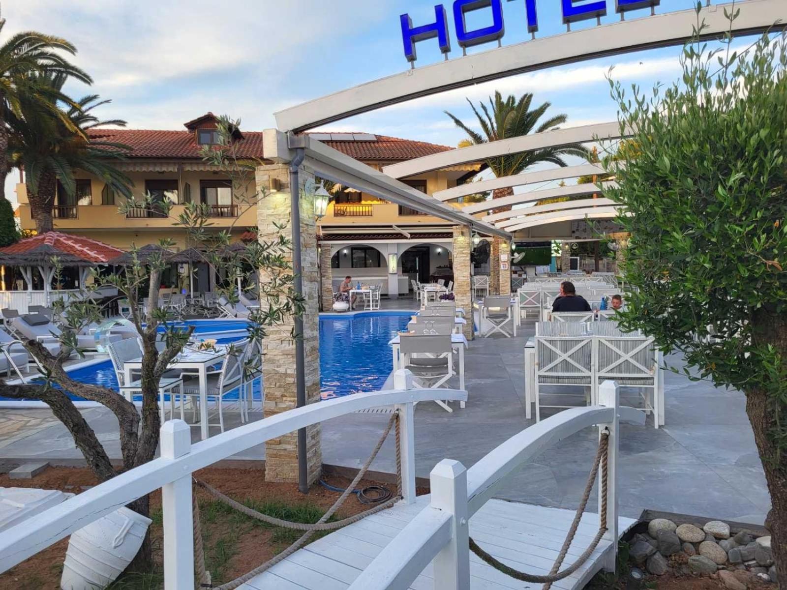 Vergos Hotel Vourvourou Exterior photo