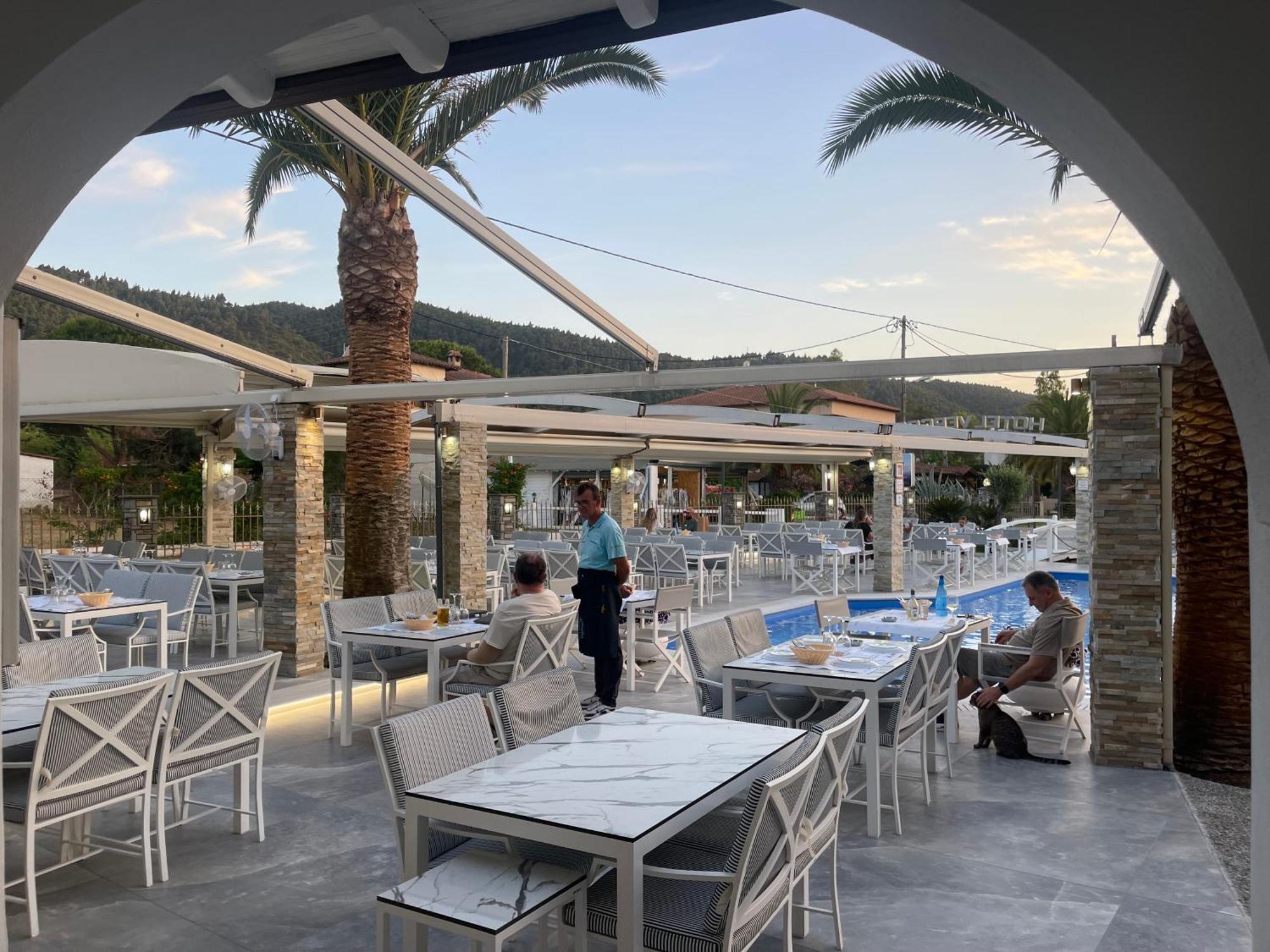 Vergos Hotel Vourvourou Exterior photo