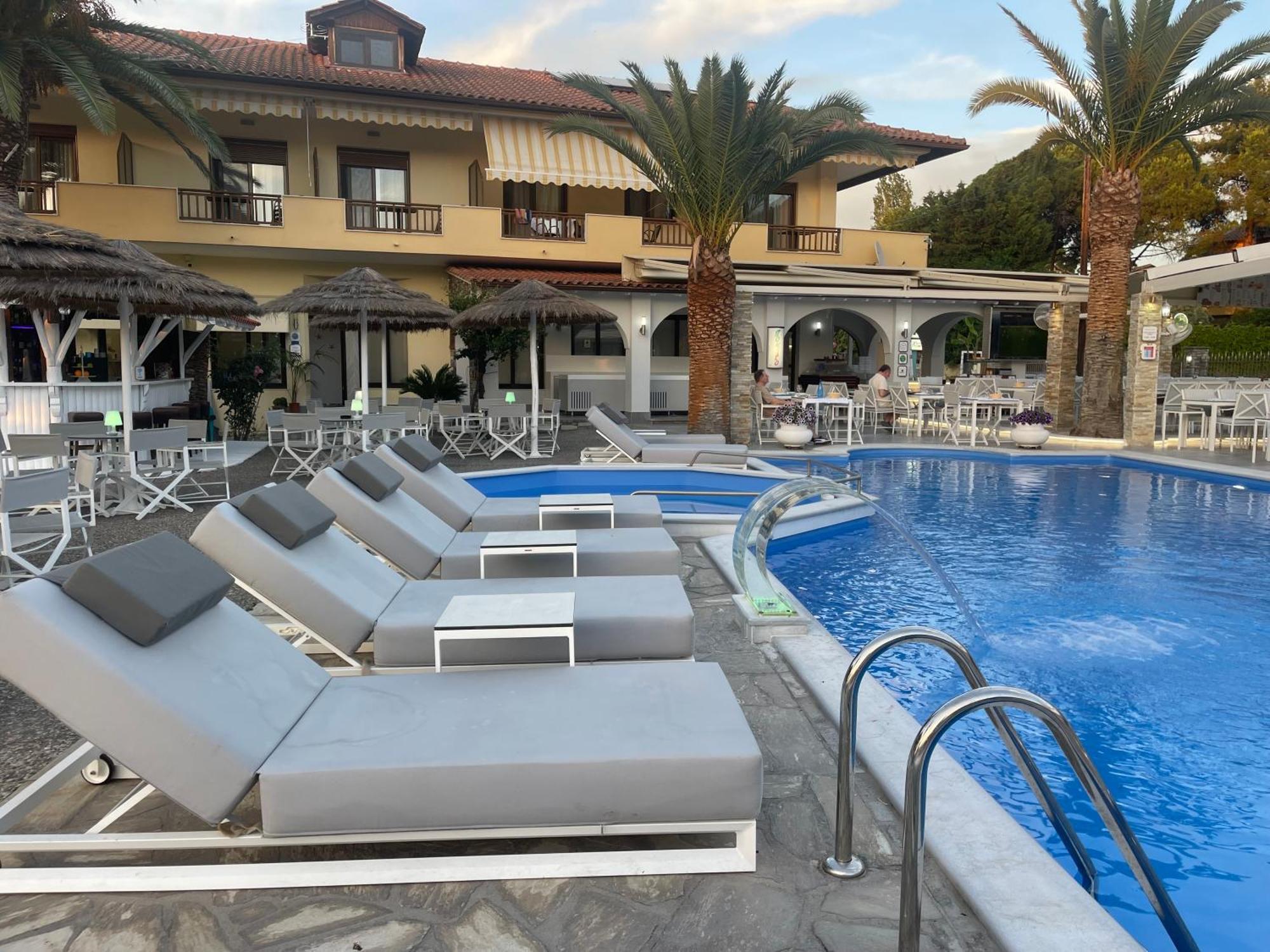 Vergos Hotel Vourvourou Exterior photo